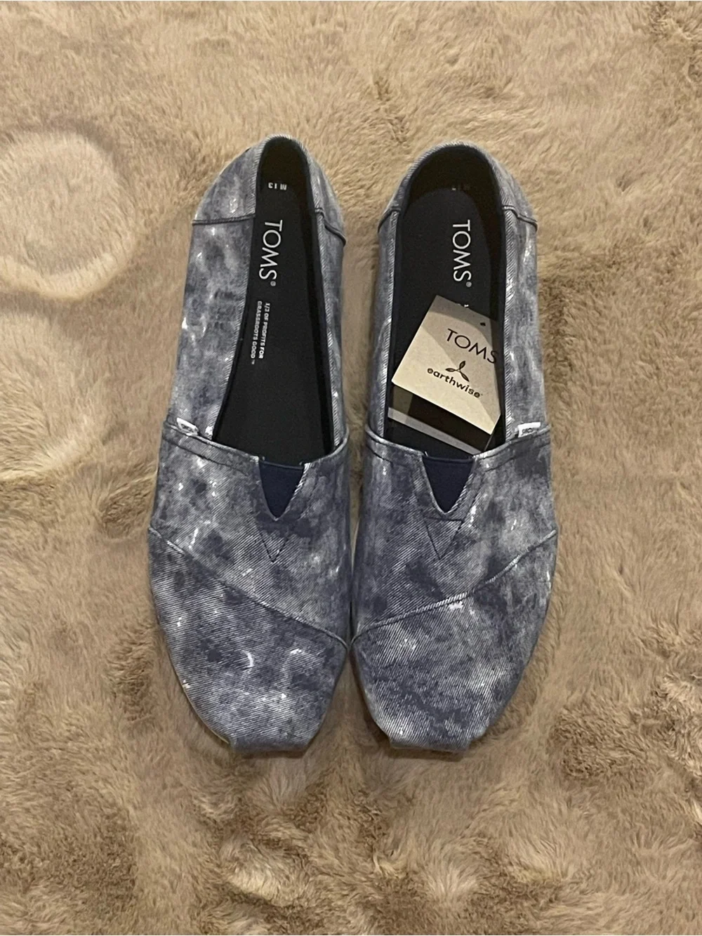 TOMS MENS 13 NAVY DENIM WHITEWASHED SHOES LIKE NEW WITH TAG FLATS ALPARGATA